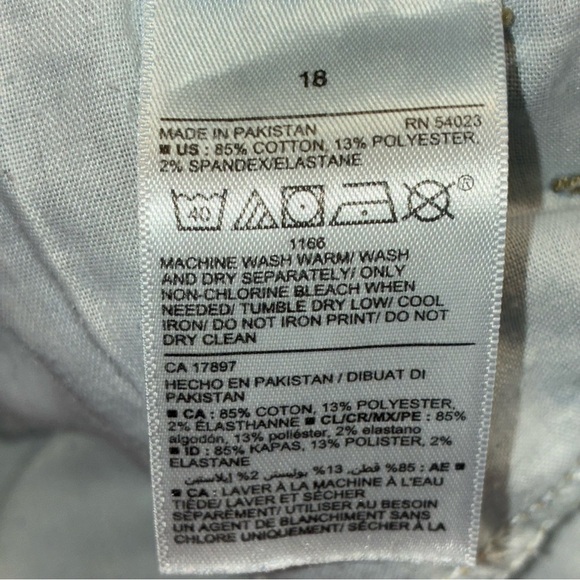 Old Navy Size 18 Rockstar Super Skinny Jeans Stretch Dark Wash - Picture 6 of 6